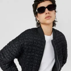 Black Sunglasses Pale Oval