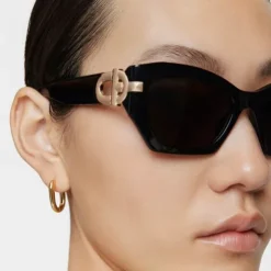 Black Sunglasses TOUS MANIFESTO