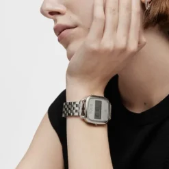 D-Logo Digital watch with steel strap