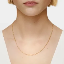 Hold Oval short Necklace with 18kt gold plating over silver