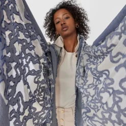 Kaos Scarf