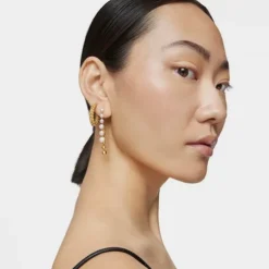 Long double Earrings with 18kt gold plating over silver and cultured pearls Gloss