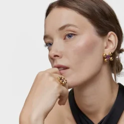 Medium flower Ring with 18kt gold plating over silver and amethyst Sugar Party