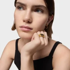 Medium 18kt gold plating over silver and onyx bear motif Ring Color Bear