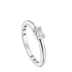 Platinum solitaire Ring with emerald-cut, laboratory grown diamond Les Classiques LGD