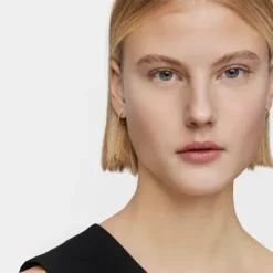 Short hoop Earrings in gold with 12.5 mm diamonds Les Classiques