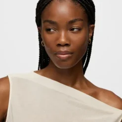 Short, pointed Hoop earrings in 18 kt gold plating over silver TOUS Basics