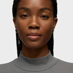 Short silver pointed Hoop earrings Basics