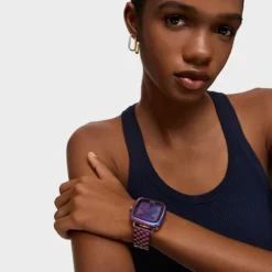 Smartwatch with iridescent IP steel bracelet D-Connect