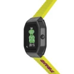 Smartwatch with nylon strap and green silicone strap B-Connect