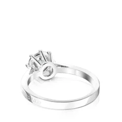 White gold Les Classiques Ring with large Diamond rosette. 0,20ct