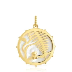 Yunque openwork pendant with 18 kt gold plating over silver and mother-of-pearl